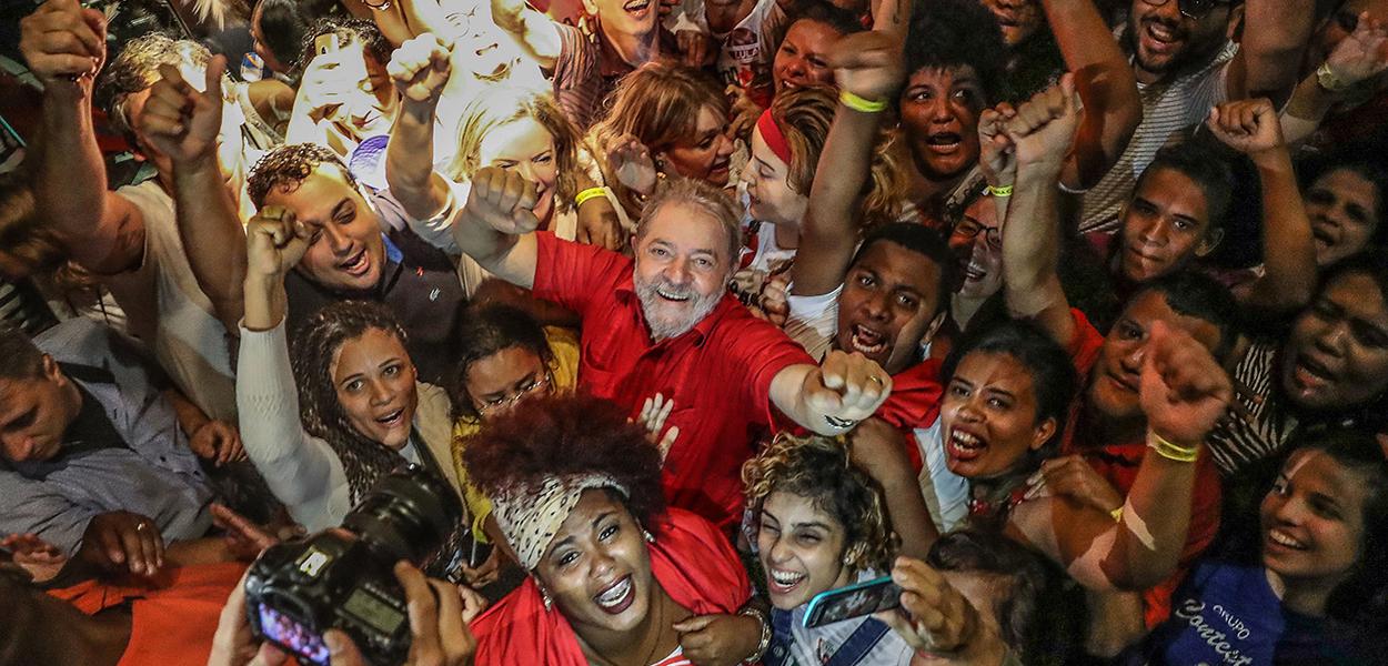 Ex-presidente Lula durante visita ao Museu Cais do Sertão, em Recife.