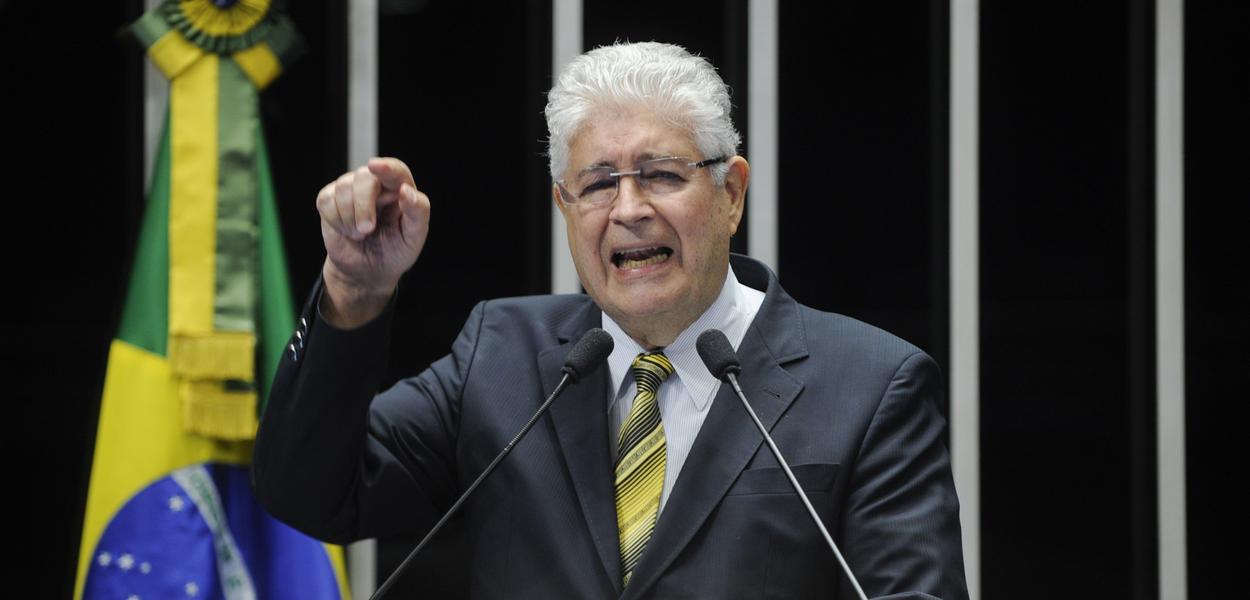 Senador Roberto RequiÃ£o (PMDB-PR) propÃµe debate sobre reforma agrÃ¡ria e remessas de lucros