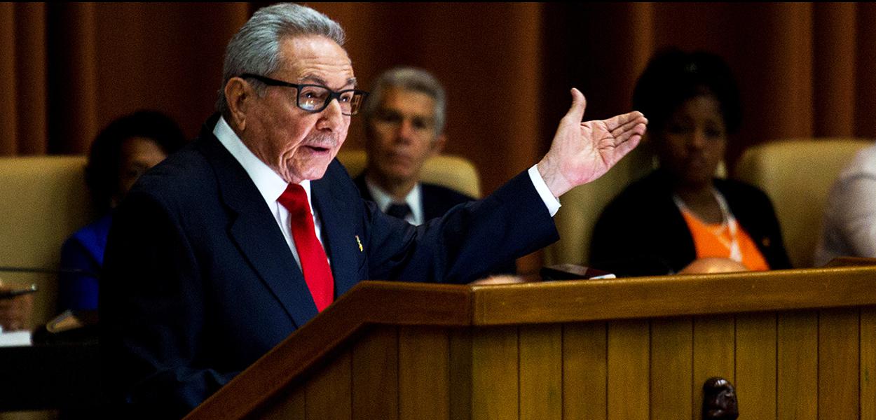 Raúl Castro discursa na Assembleia Nacional