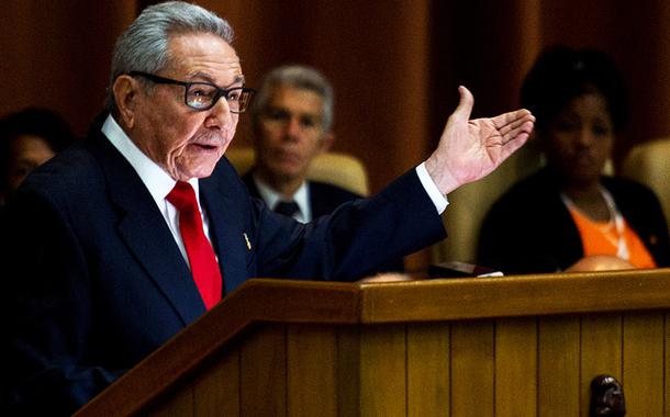Raúl Castro discursa na Assembleia Nacional
