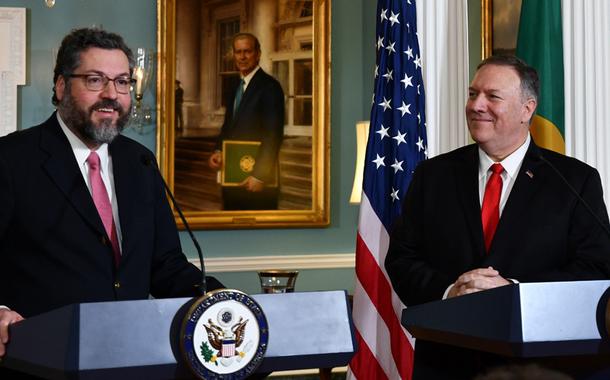 Ministro Ernesto Araújo e o Secretário de Estado dos Estados Unidos, Mike Pompeo