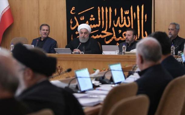 Hasan Rohani reúne o ministério iraniano