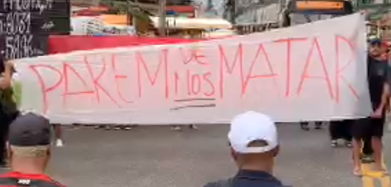 Protesto no Alemão contra o governador Wilson Witzel por conta do assassinato da menina de 8 anos Agatha Félix.