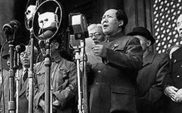 Mao Tsetung proclama a República Popular da China, 1º de Outubro de 1949