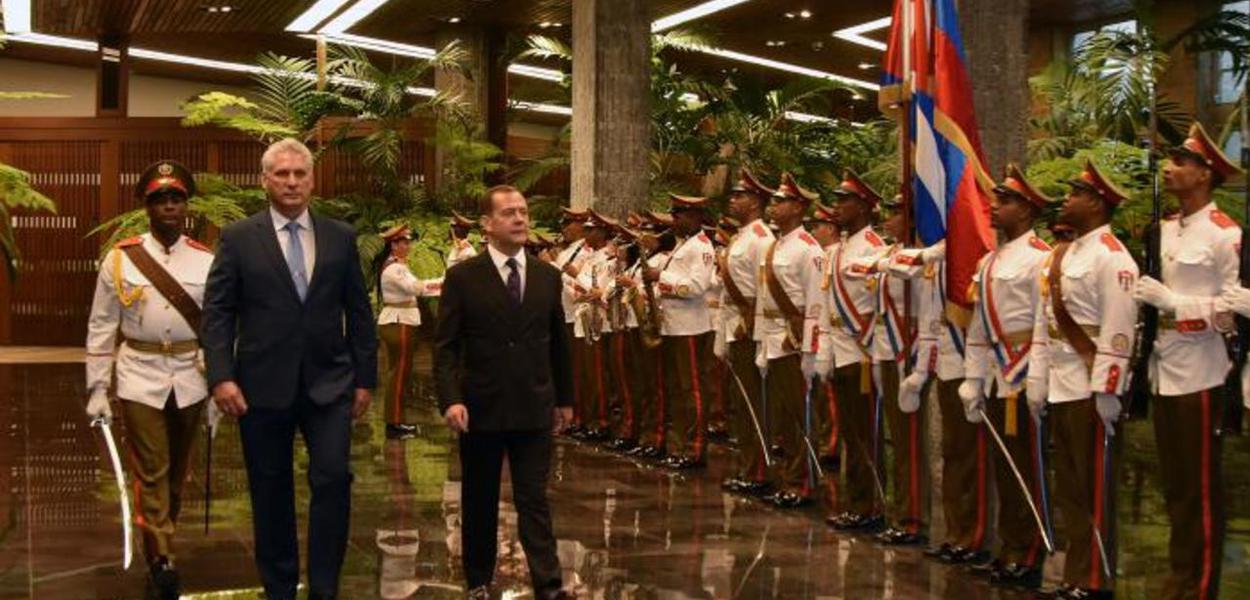 Díaz-Canel e Medvedev
