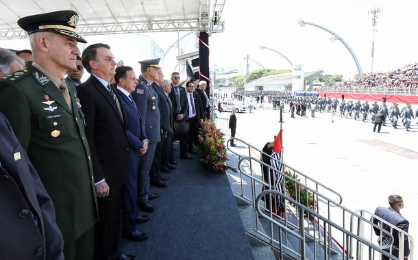 Doria e Bolsonaro participam de cerimônia da PM
