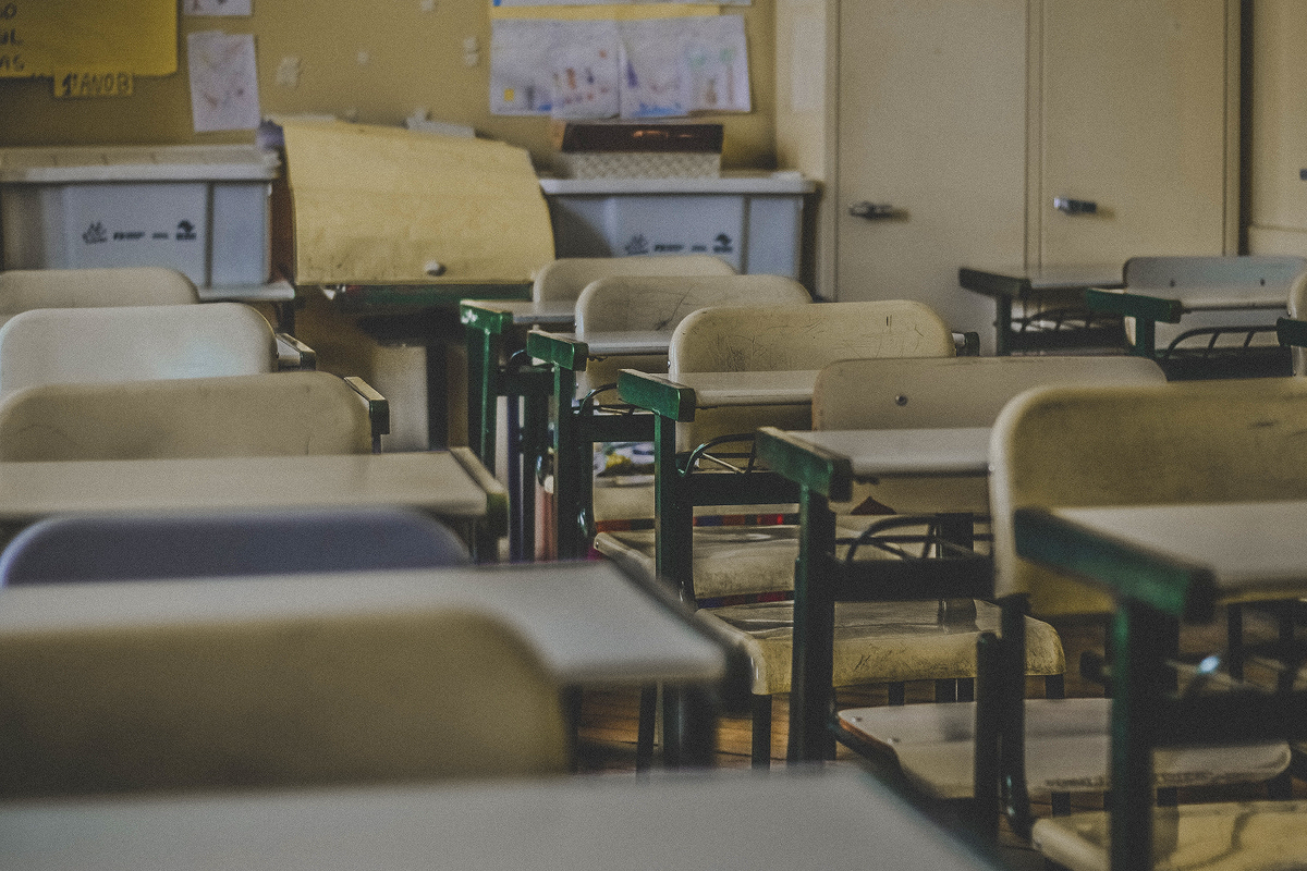 Bolsonaro veta projeto que prevê psicólogos em escolas