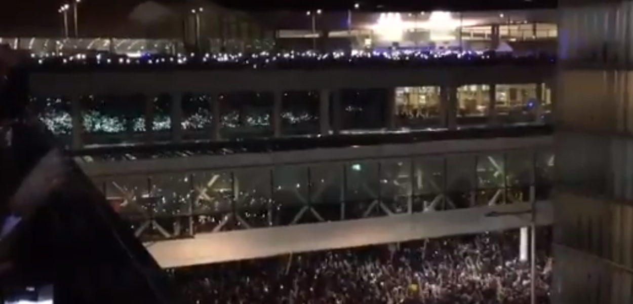Protesto pró-Catalunha no aeroporto de El Prat, em Barcelona.