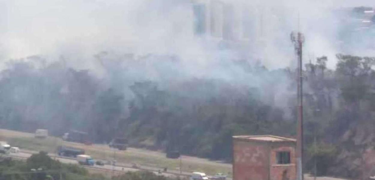 Incêndio próximo a UFMG