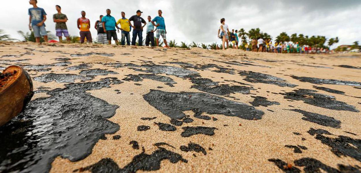 Vazamento de óleo no litoral do Nordeste