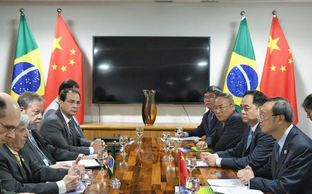 Reunião entre representantes do Brasil e da China