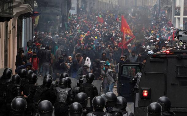 Manifestação e repressão no Equador