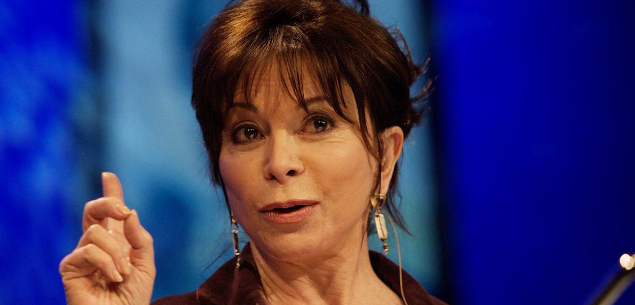 A escritora Isabel Allende está com 71 anos. Sim, ela tem algumas rugas; mas tem também um incrível ponto de vista. Nesta palestra franca dirigida a espectadores de todas as idades, ela fala de seus temores ao envelhecer e conta como planeja continuar a viver de modo apaixonado.