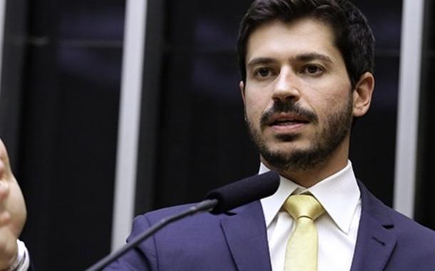 Deputado federal Júnior Bozzella (PSL-SP)