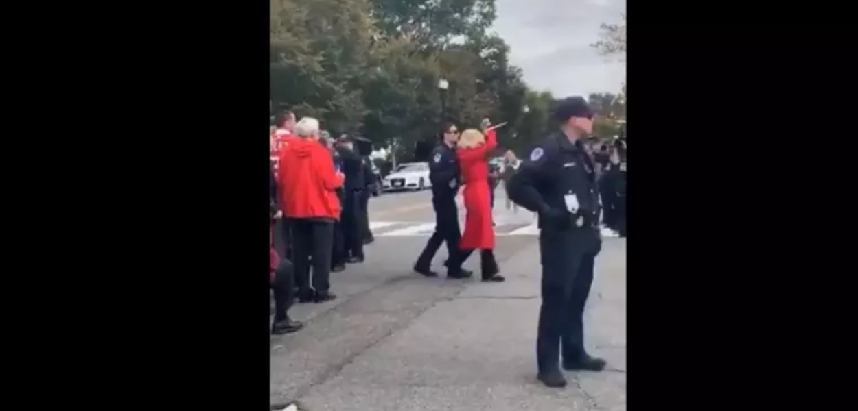 Jane Fonda é detida pela terceira vez