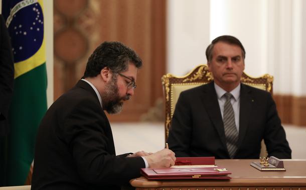 Ernesto Araújo e Jair Bolsonaro