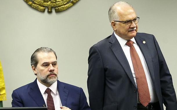 Dias Toffoli (à esq.) e Edson Fachin