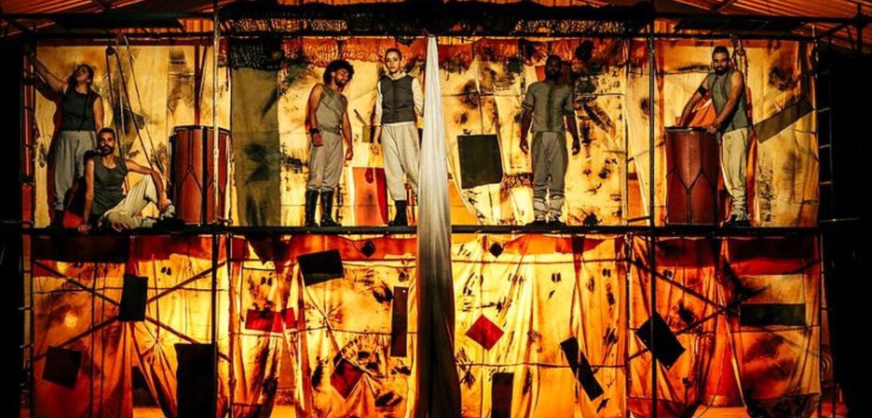 Grupo Teatro da Pedra comemora 15 anos do projeto Arte por toda parte