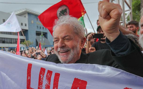 Lula na vigília em Curitiba