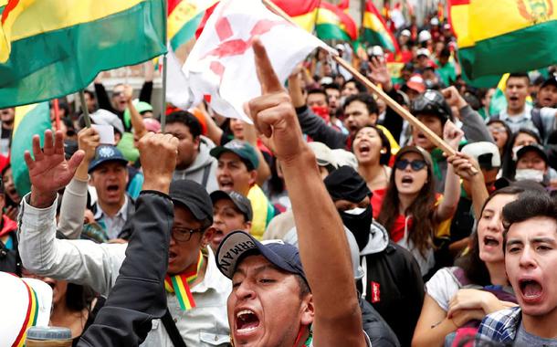 Manifestantes protestam contra Evo Morales