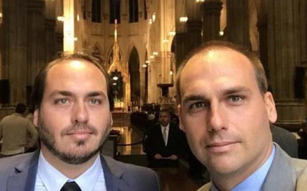Carlos Bolsonaro e Eduardo Bolsonaro
