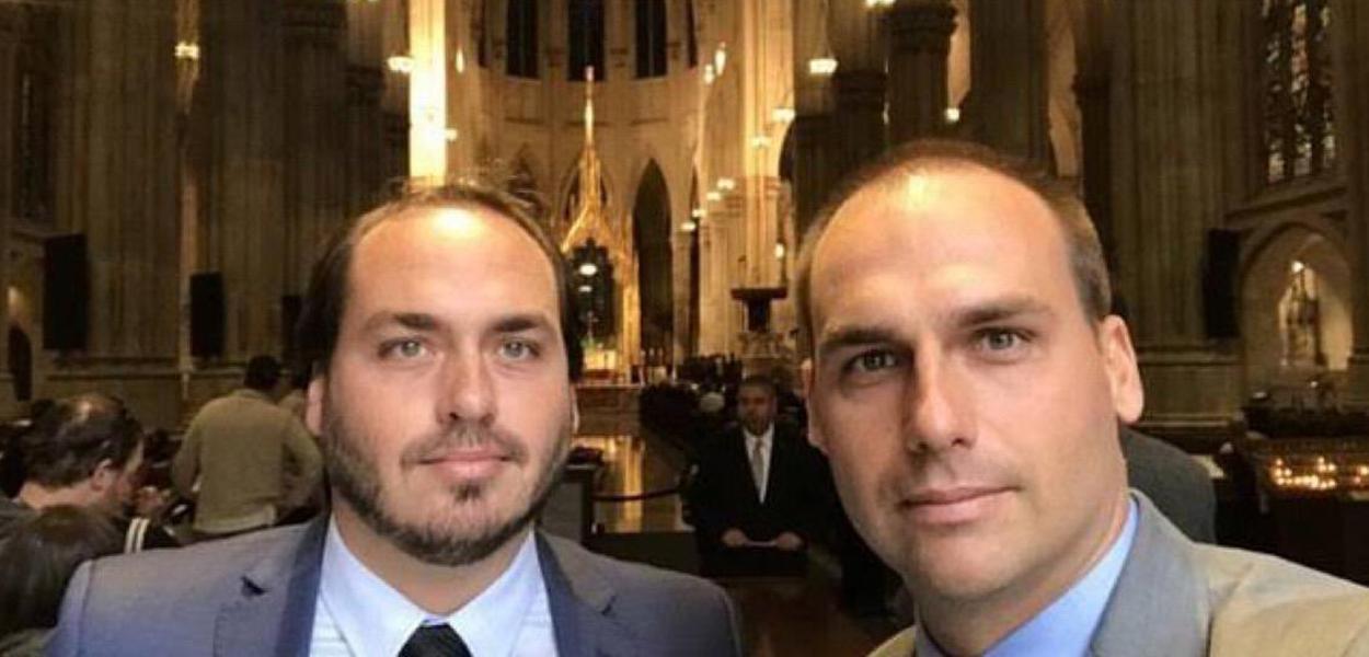 Carlos Bolsonaro e Eduardo Bolsonaro