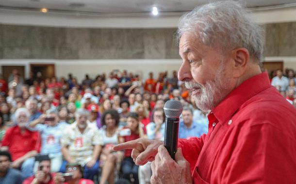Ex-presidente Lula na reunião da Executiva Nacional do PT em Salvador