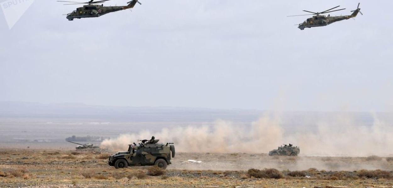 Militares russos desembarcam na Síria