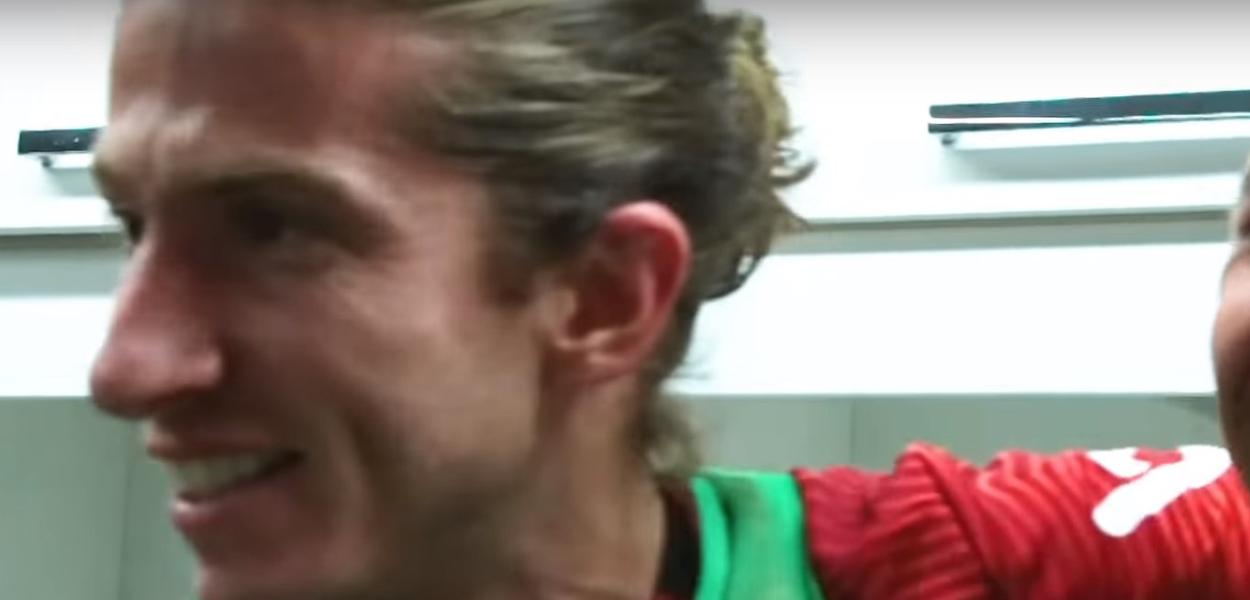 Filipe Luís no vestiário do Flamengo