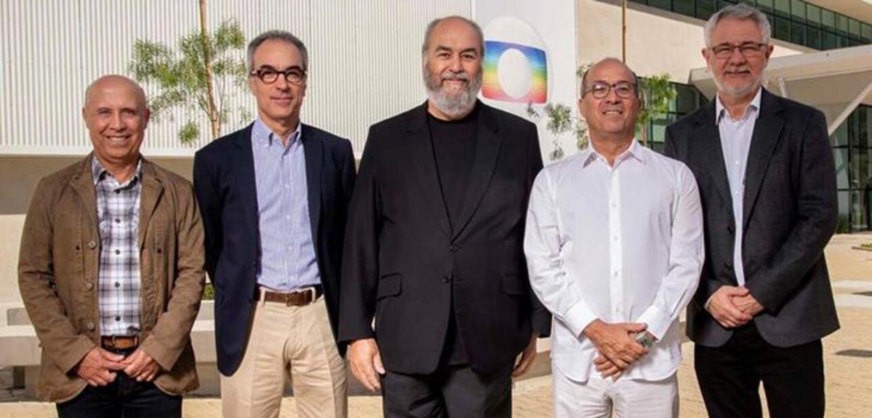 Os irmãos Marinho entre os diretores da Globo Jorge Nóbrega (esq.) e Carlos Schroder