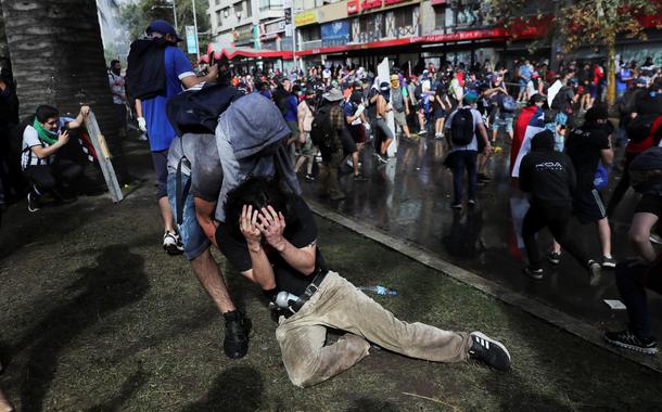 Manifestações no Chile sofrem repressão da polícia