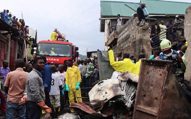 Queda de avião no Congo deixa ao menos 27 mortos