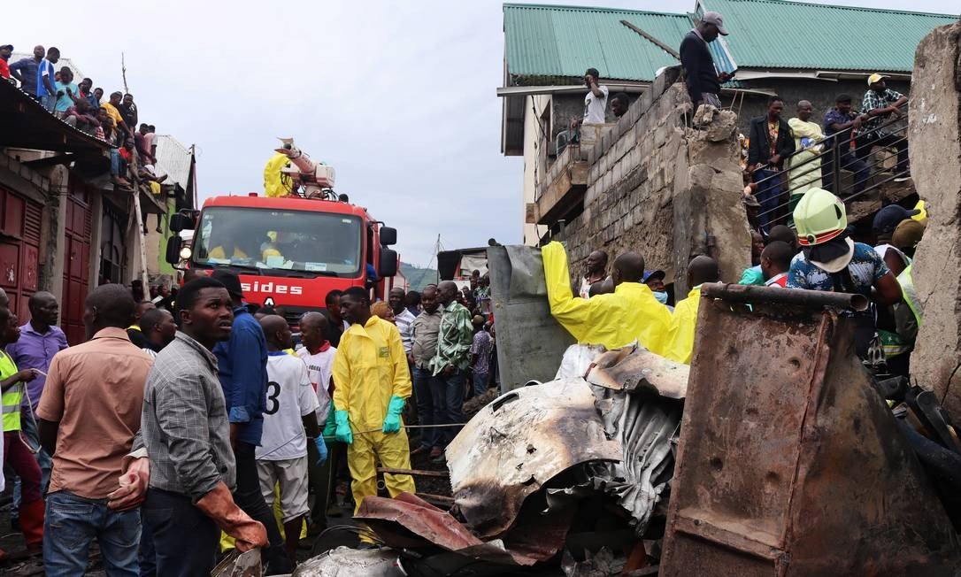 Queda de avião no Congo deixa ao menos 27 mortos