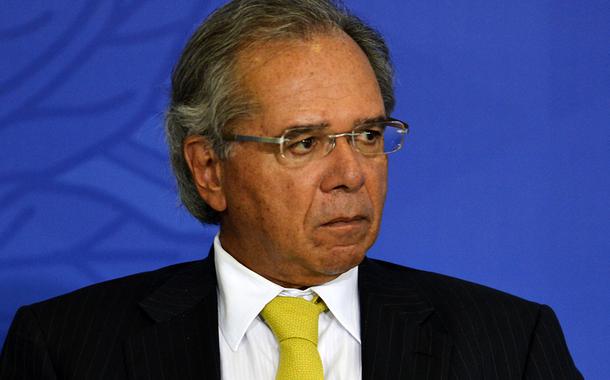 O ministro da Economia, Paulo Guedes, durante cerimÃ´nia de sanÃ§Ã£o da Lei Complementar 420, que cria a Empresa Simples de CrÃ©dito (ESC), no PalÃ¡cio do Planalto.