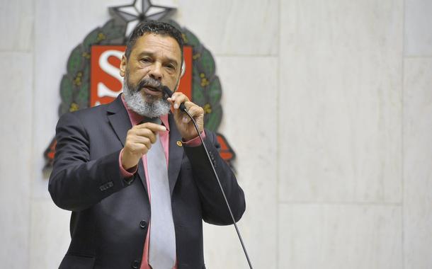 Líder do PT na Alesp, deputado Teonilio Barba