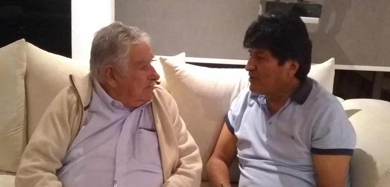 Ex-presidente do Uruguai Pepe Mujica visita ex-presidente da Bolívia Evo Morales