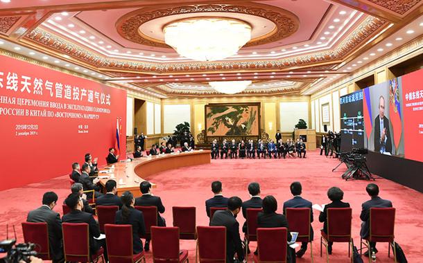 China e Rússia lançam gasoduto