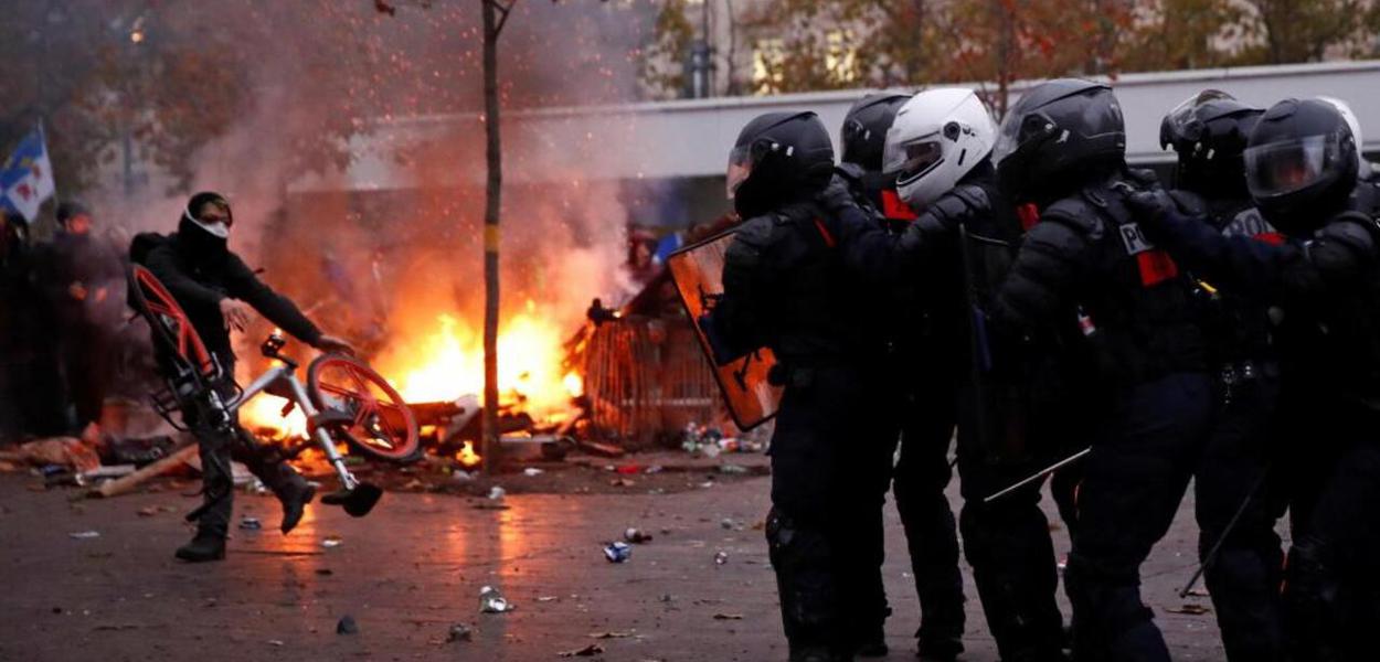 Greve geral na França é marcada por protestos