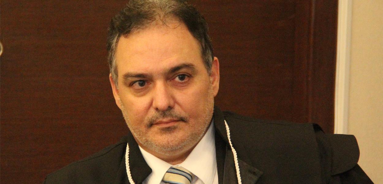 Desembargador Alexandre Victor de Carvalho