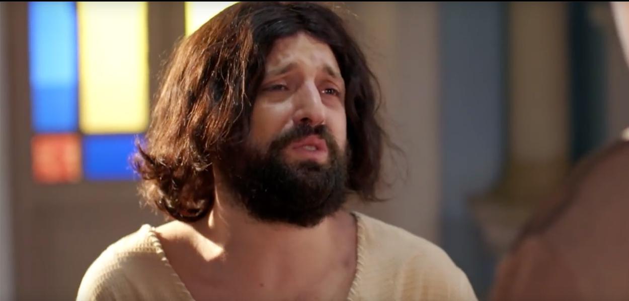 Gregório Duvivier interpretando Jesus