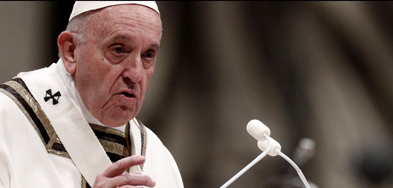 Papa Francisco celebra missa na véspera de Natal na Basílica de São Pedro, no Vaticano