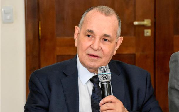 Desembargador Gesivaldo Nascimento Britto