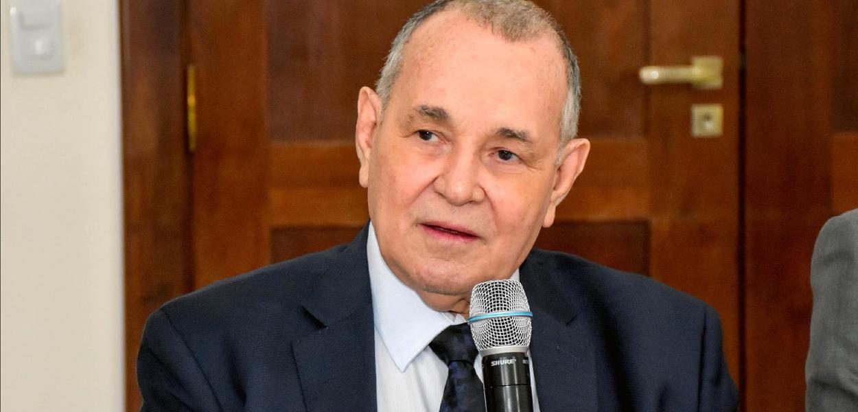 Desembargador Gesivaldo Nascimento Britto