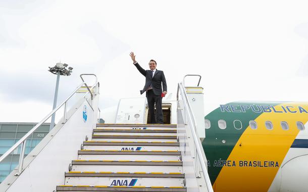 Bolsonaro parte de Tóquio (Japão) para Pequim (China)