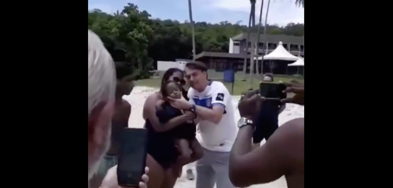 Bolsonaro na base naval de Aratu, na Bahia (Foto: Reprodução) Bolsonaro na base naval de Aratu, na Bahia
