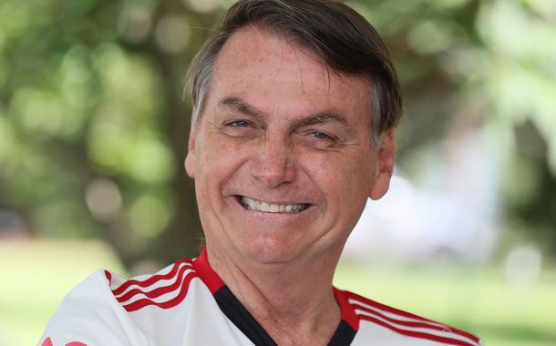 Jair Bolsonaro concede entrevista coletiva no Palácio da Alvorada