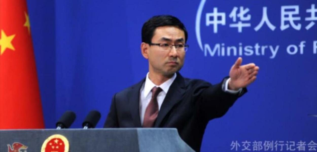 Geng Shuang, porta-voz-chinês, em coletiva de imprensa