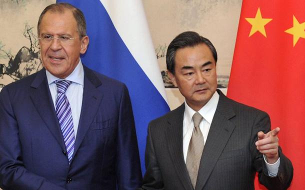 Sergei Lavrov e Wang Yi