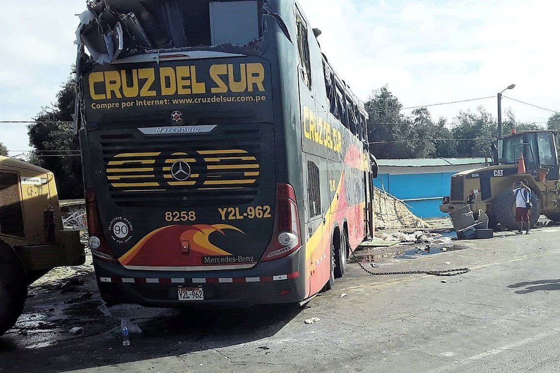 Acidente de ônibus no Peru deixa 16 pessoas mortas