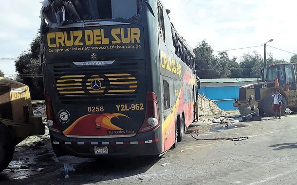 Acidente de ônibus no Peru deixa 16 pessoas mortas